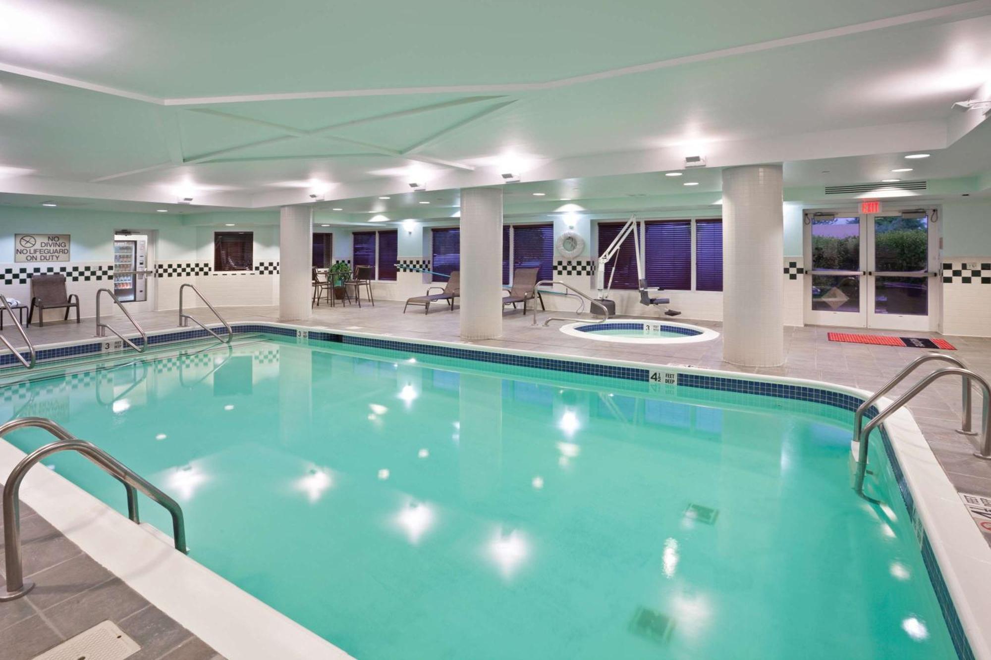 Hampton 3* Clifton Park