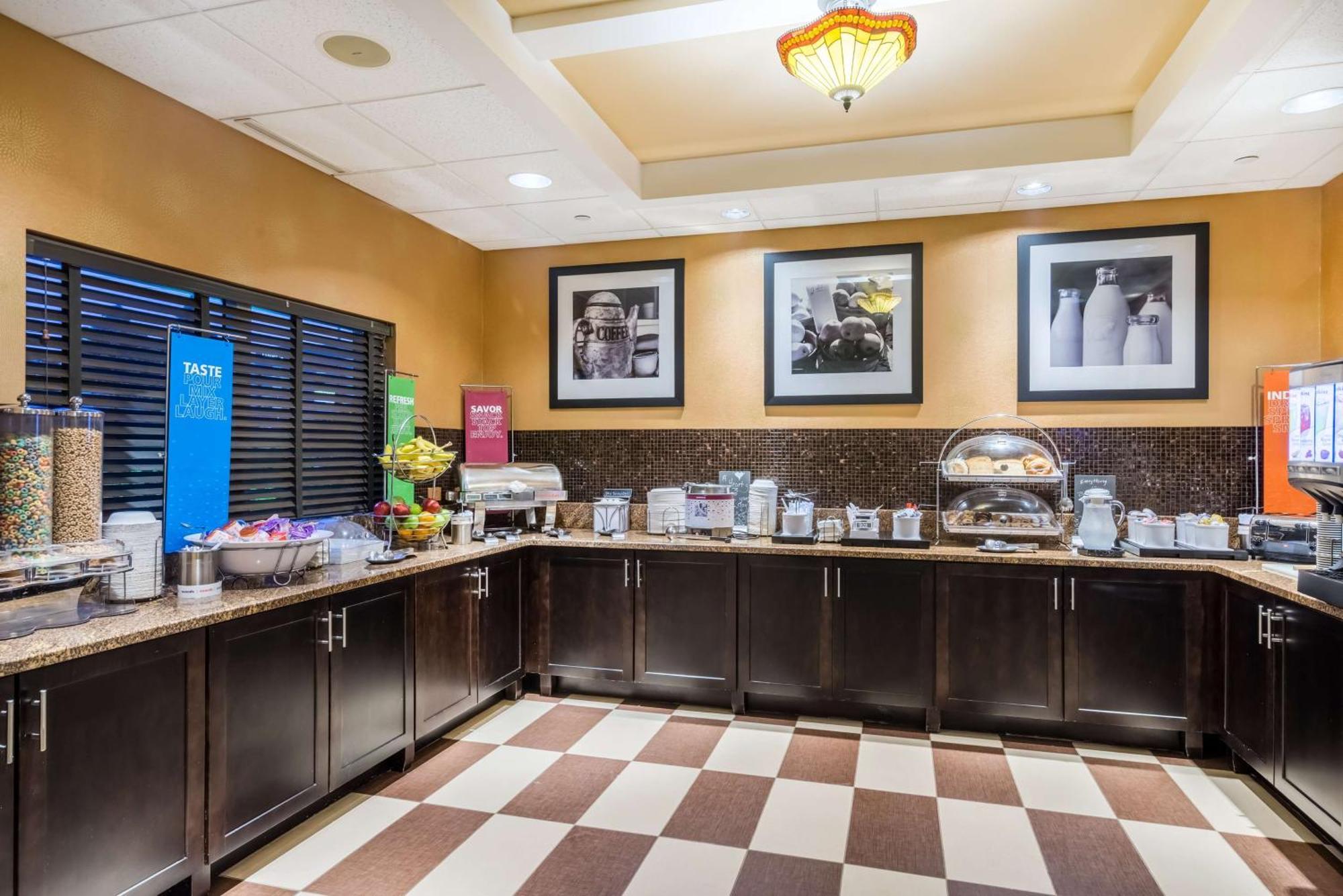 Hotel Hampton