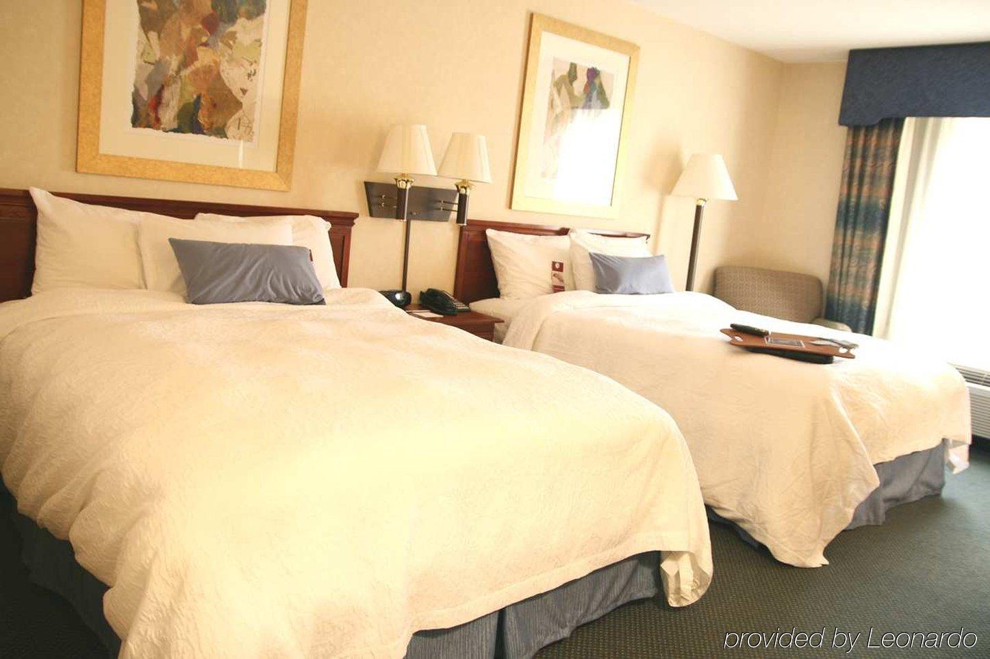 Hampton 3*